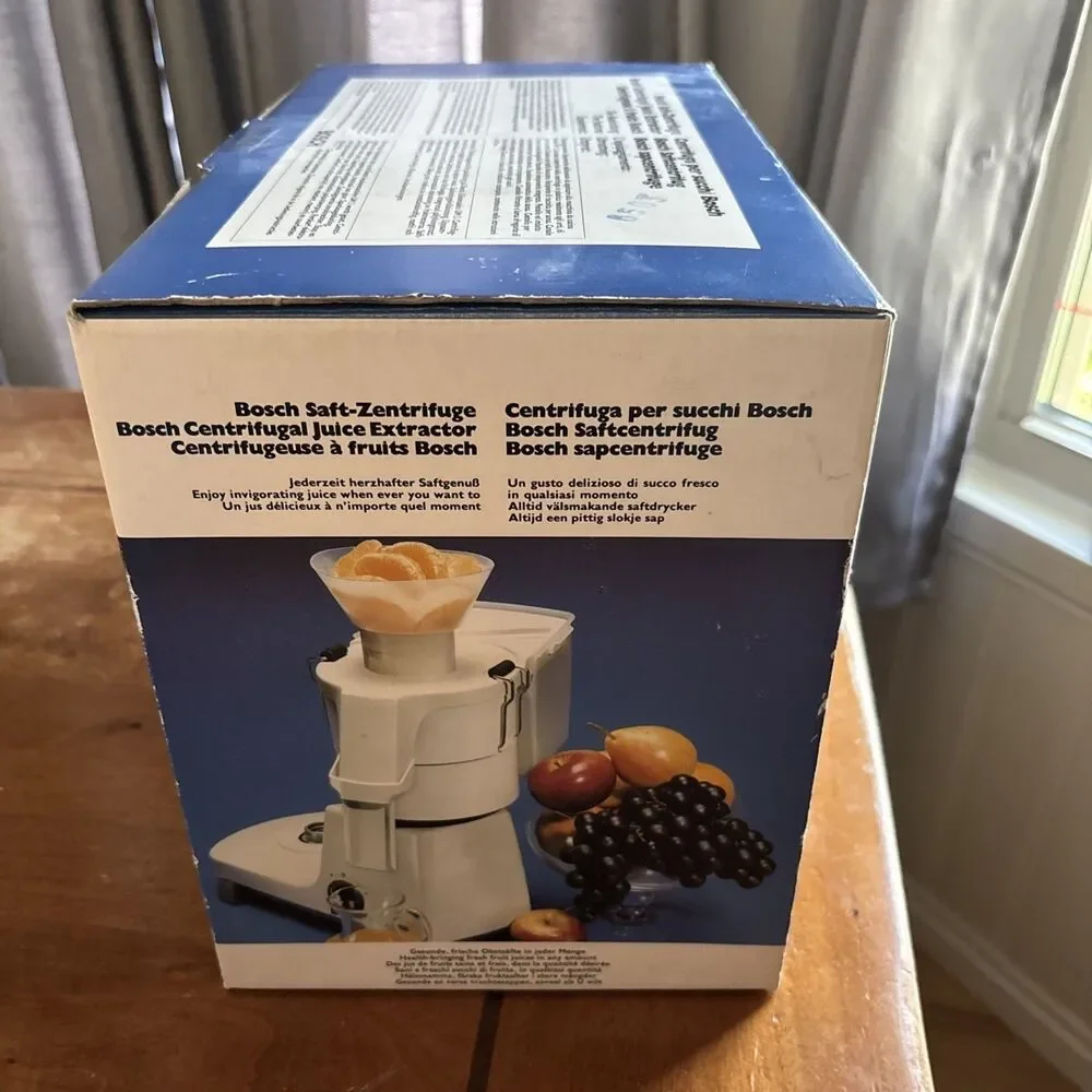 Bosch Centrifugal Juice Extractor Attachment for UM3 Universal Mixer In Box